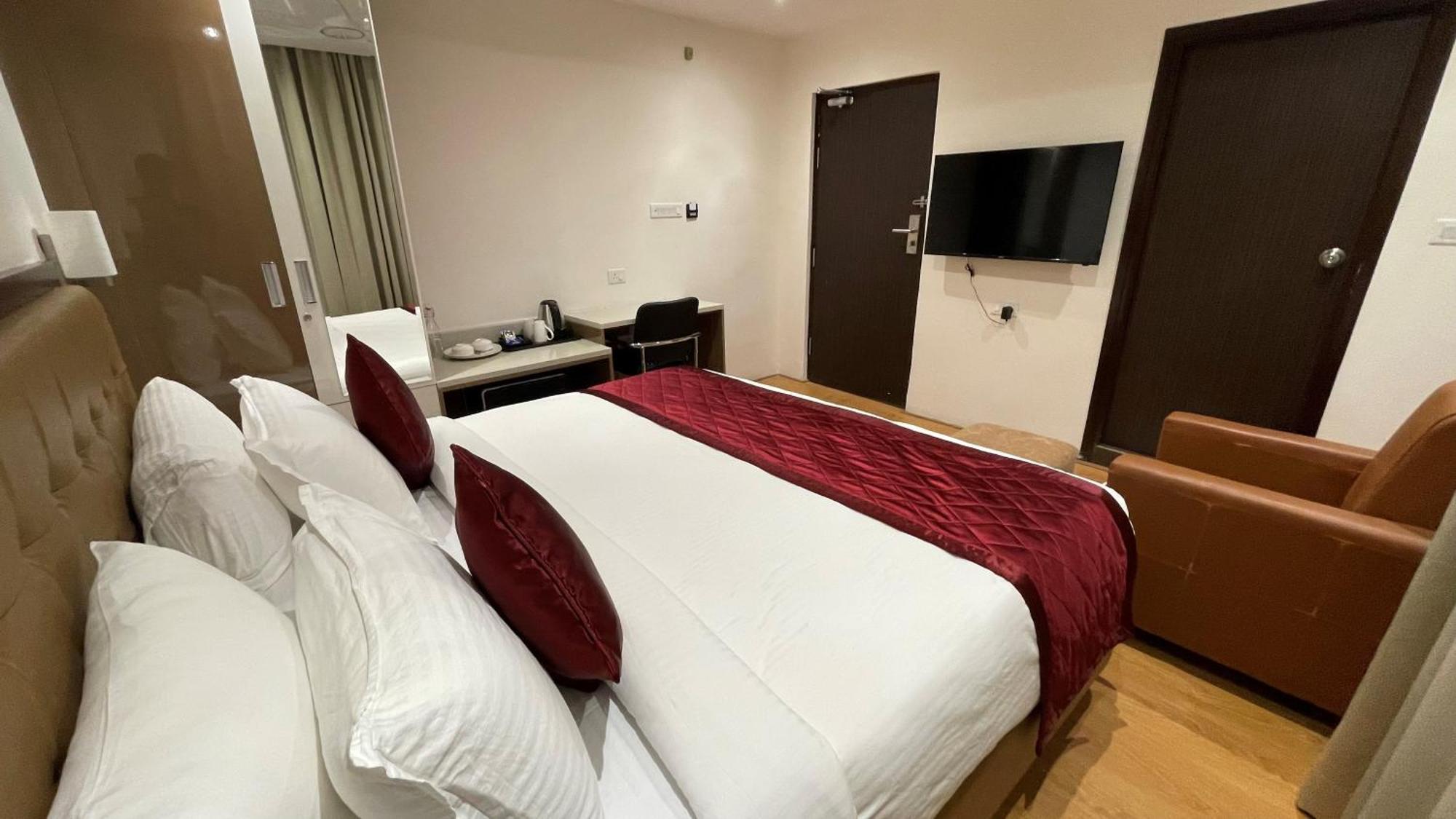 Hotel Silver Cle Hajdarabad Zewnętrze zdjęcie