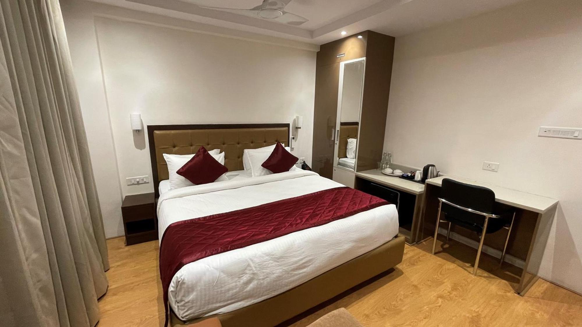 Hotel Silver Cle Hajdarabad Zewnętrze zdjęcie