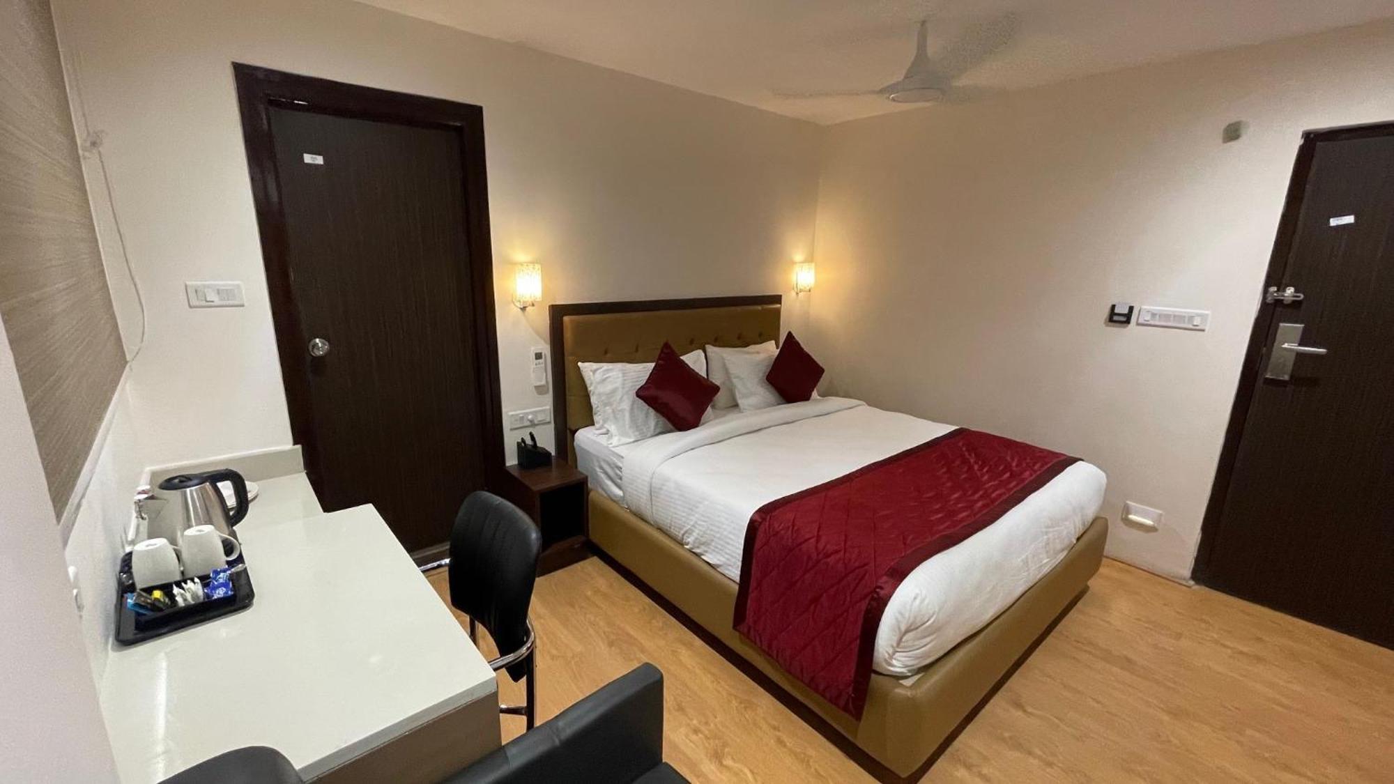 Hotel Silver Cle Hajdarabad Zewnętrze zdjęcie