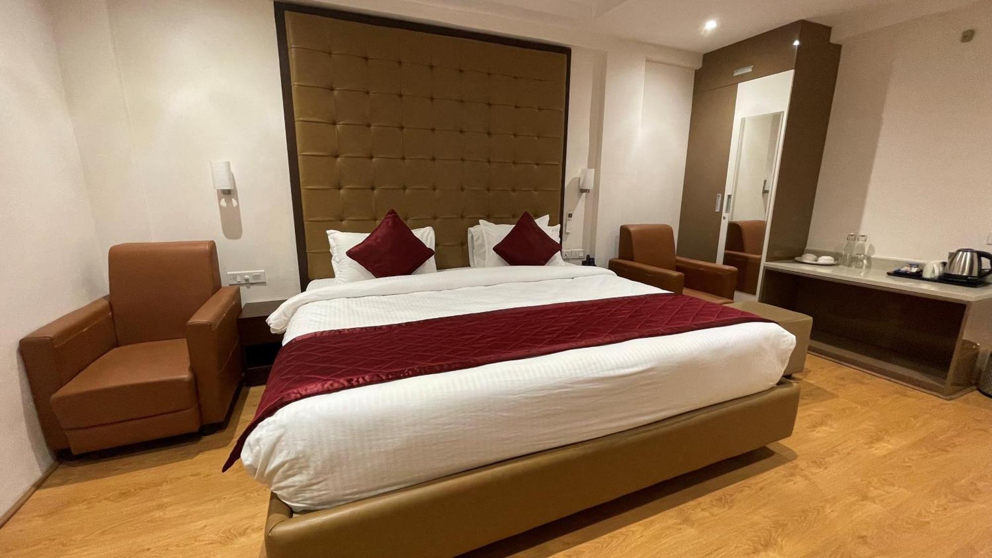 Hotel Silver Cle Hajdarabad Zewnętrze zdjęcie