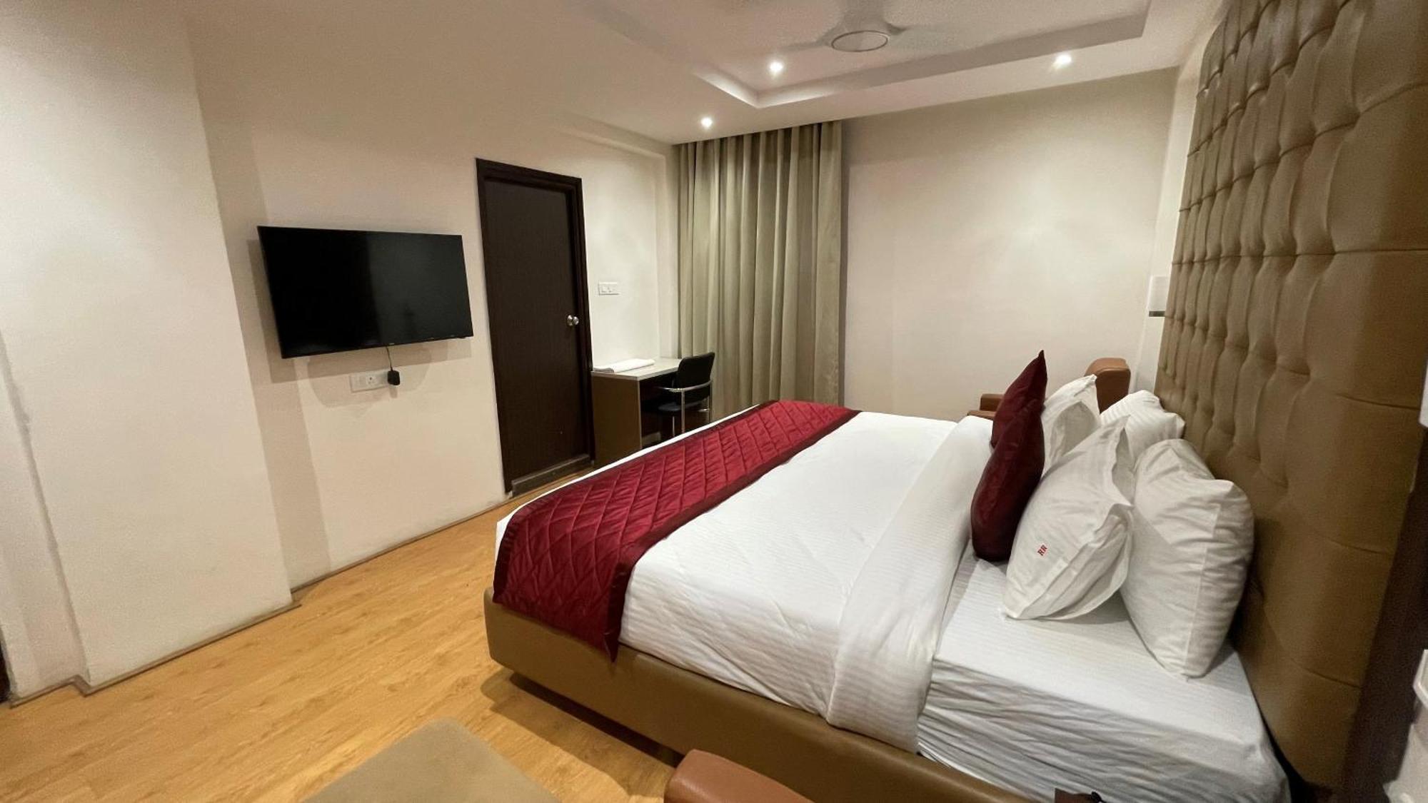 Hotel Silver Cle Hajdarabad Zewnętrze zdjęcie