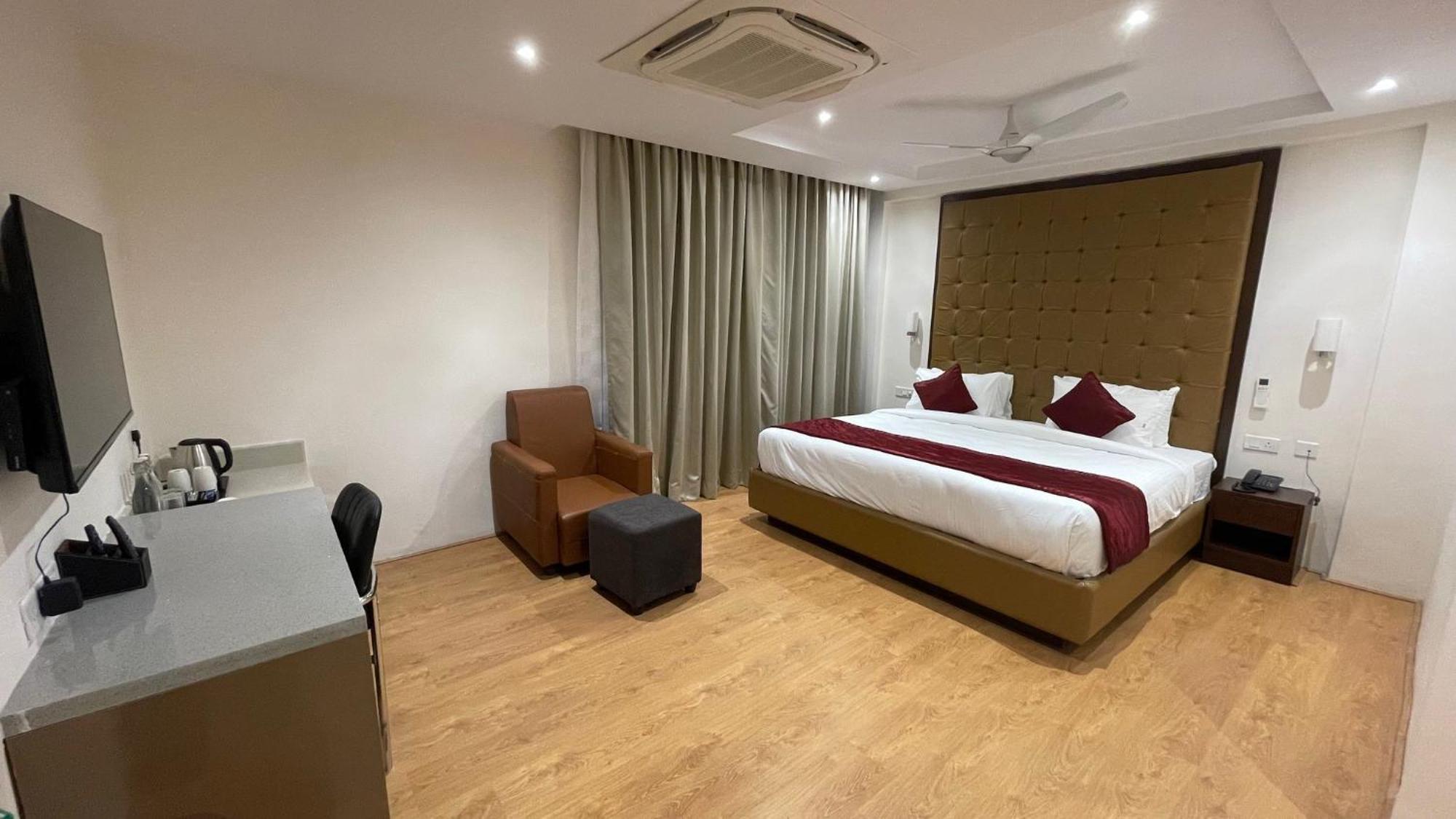 Hotel Silver Cle Hajdarabad Zewnętrze zdjęcie