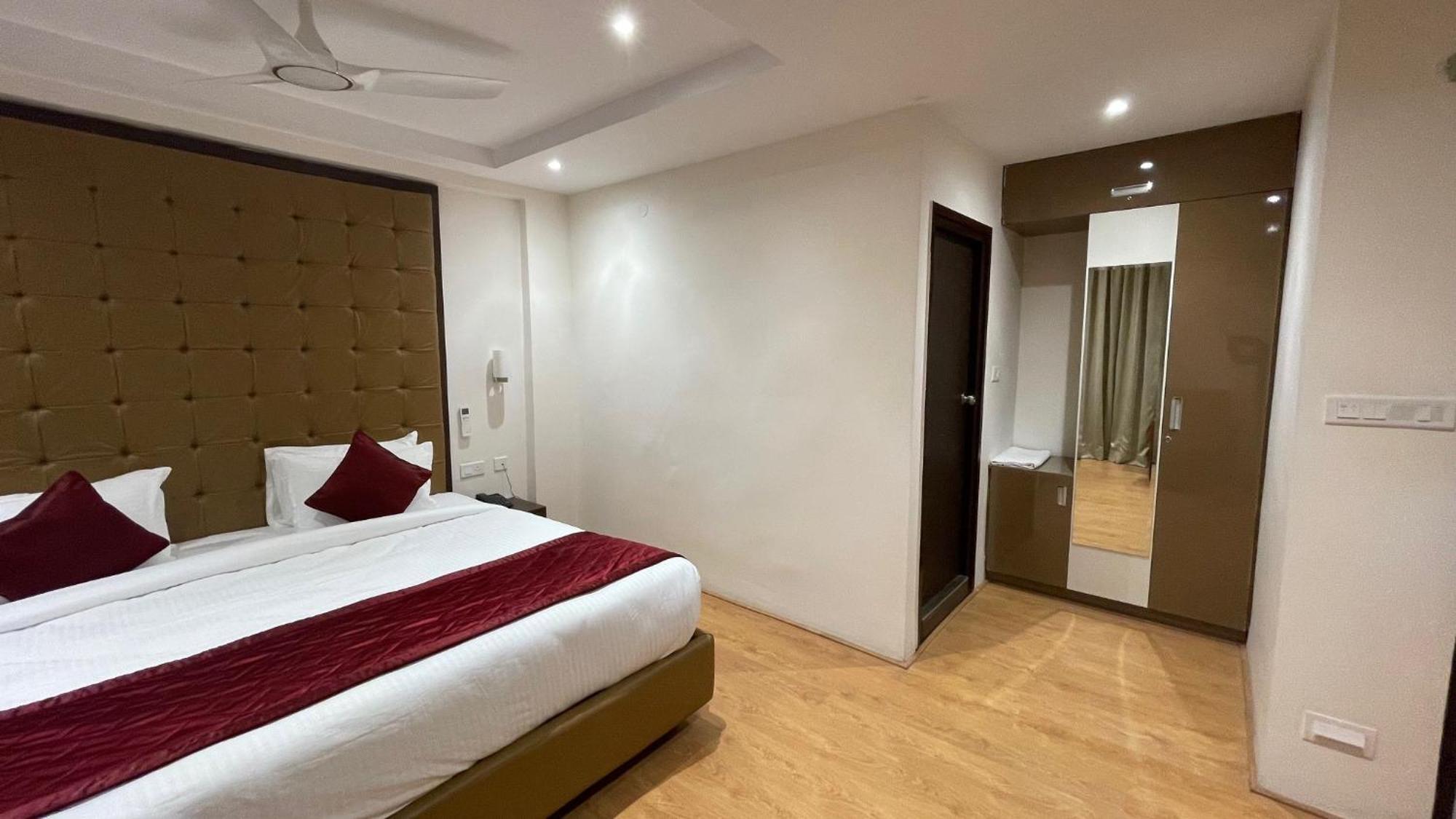 Hotel Silver Cle Hajdarabad Zewnętrze zdjęcie